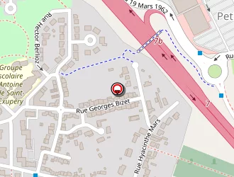 Carte de Roge Julien à Petite-forêt